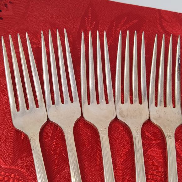 11X Silver Plate Dinner Salad Forks Nobility Plate Royal Rose Oneida - Picture 3 of 16